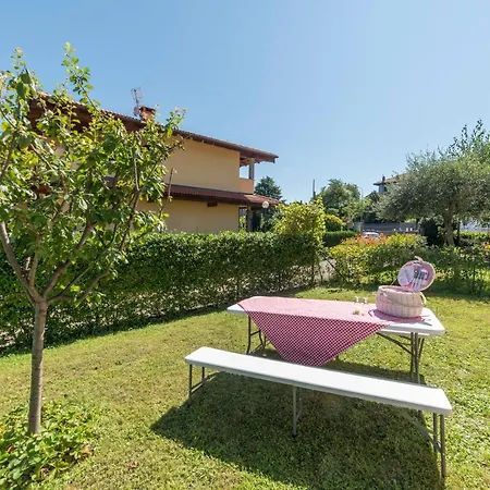 Apartment La Feriolina - Al Con Giardino Privato